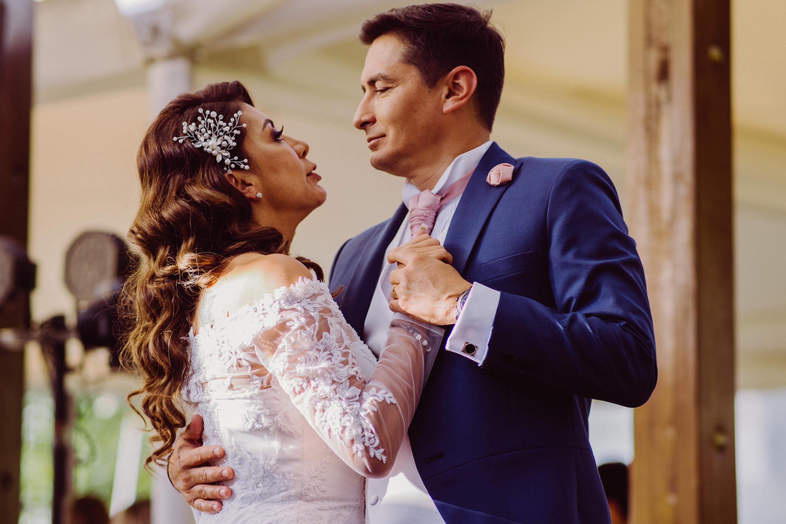 Paola Santander y Alex Solís